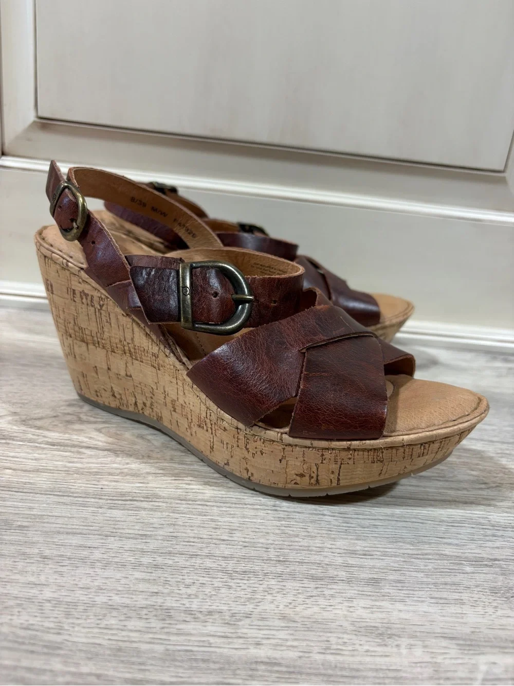 Born Shoes Womens Size 8 Brown Leather Ankle Buckle Straps Wedges Open Toe